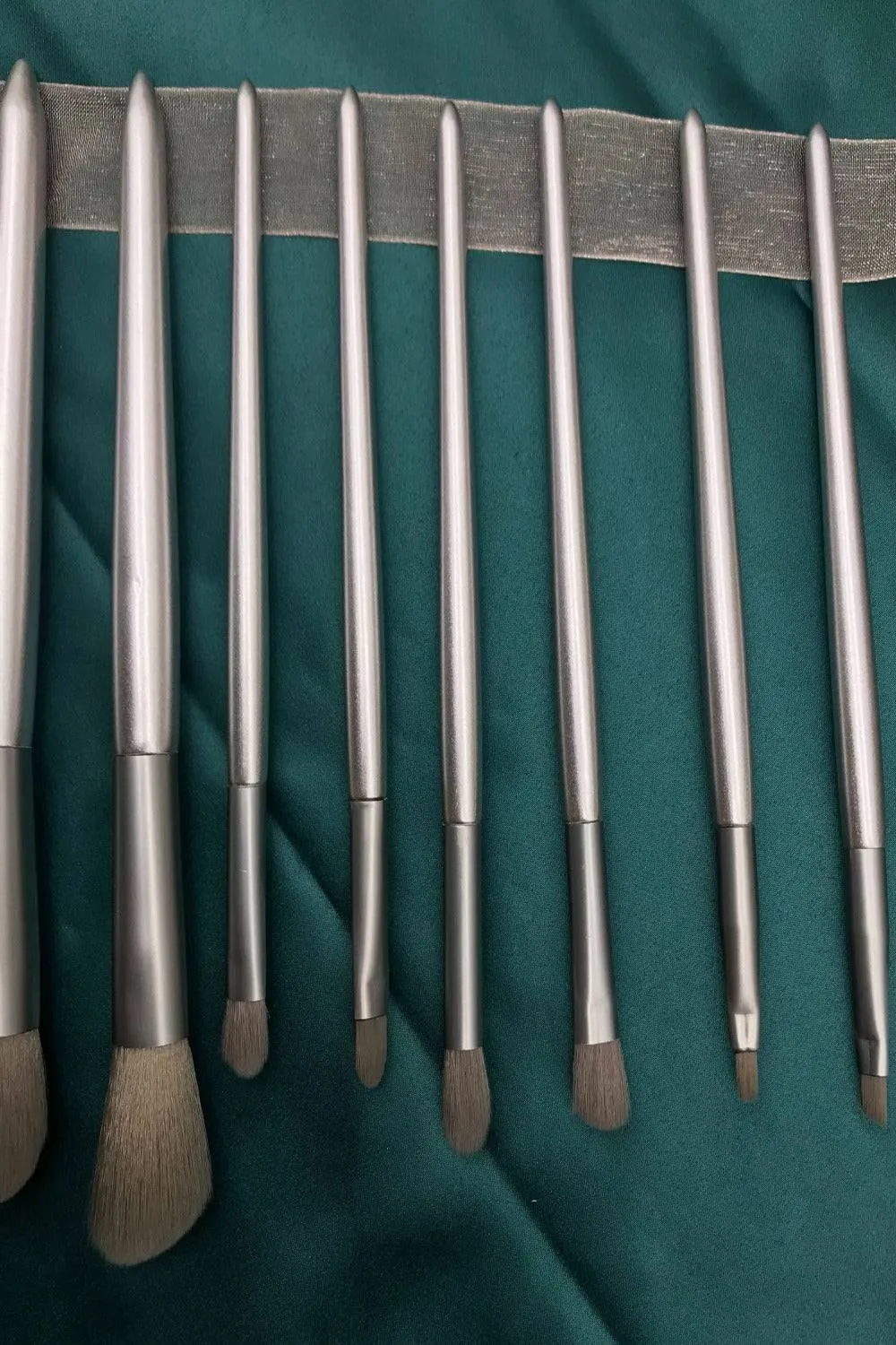 Silver Moonlight Makeup Brush Set -10 Pcs